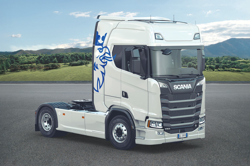 Italeri Scania 770 S V8 "White Cab" 1/24