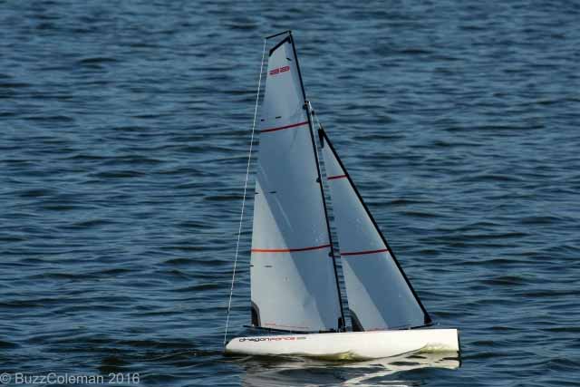 Joysway Dragon Force 65 V8 650mm ARTR Racing Sailboat