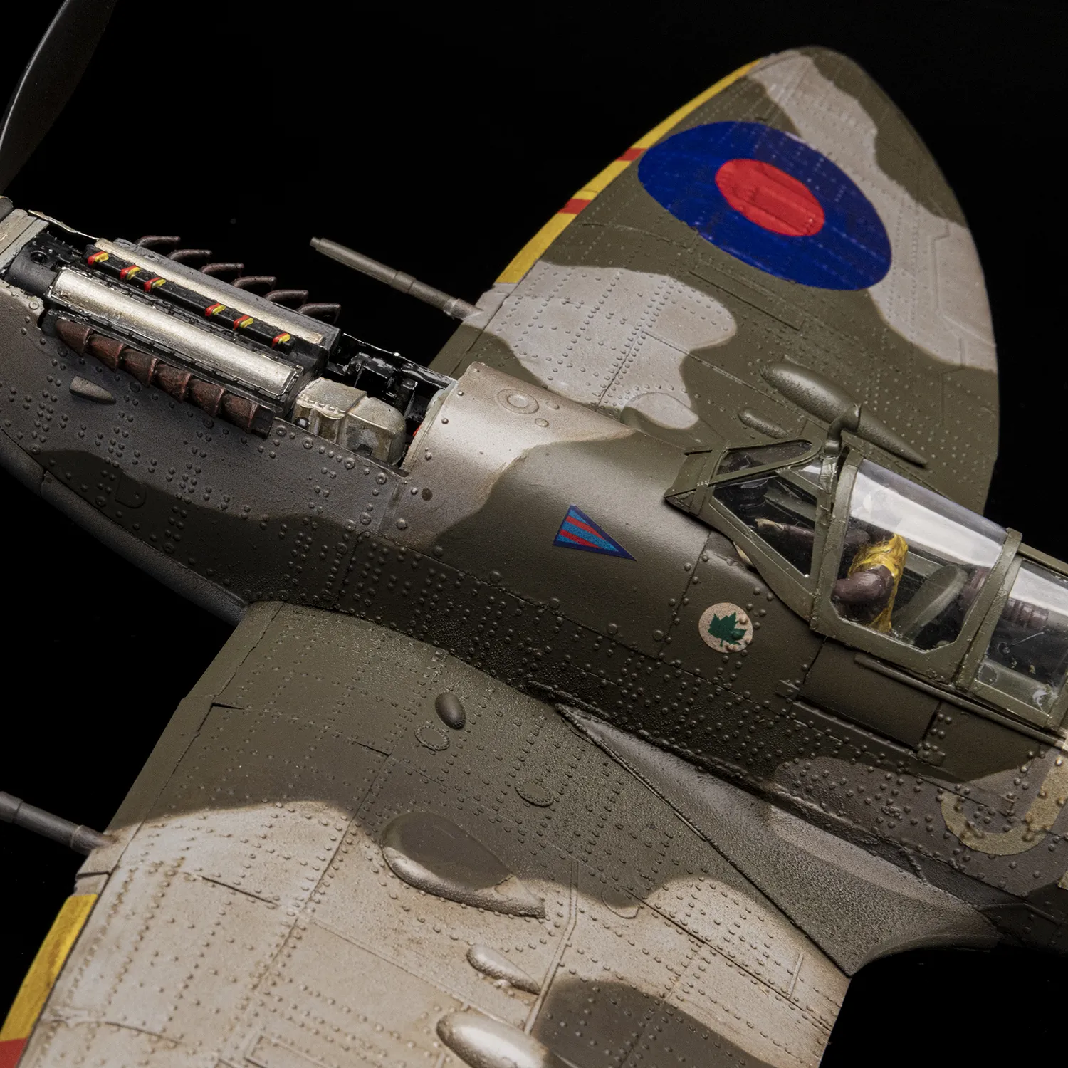 Occre Supermarine Spitfire Mk IXc EN398 Aircraft Model – World War II – 1/24