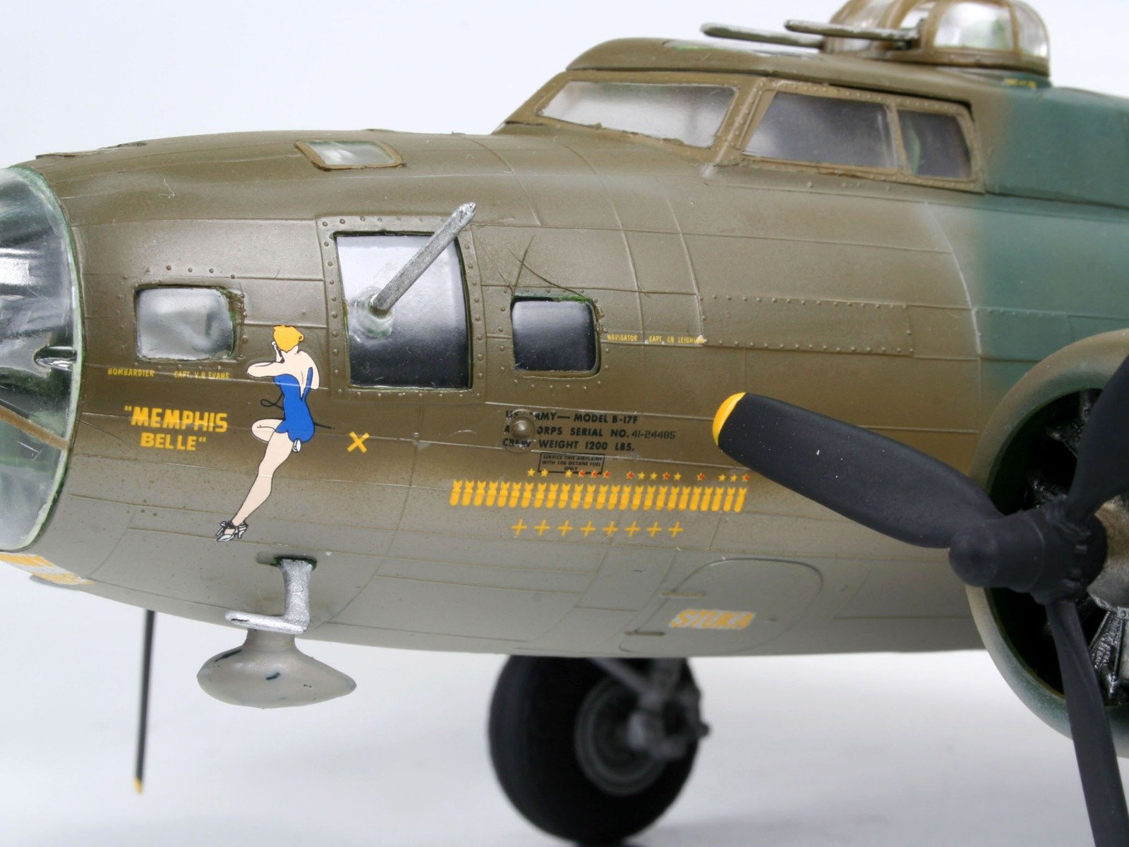 Revell B-17F Memphis Belle 1/48