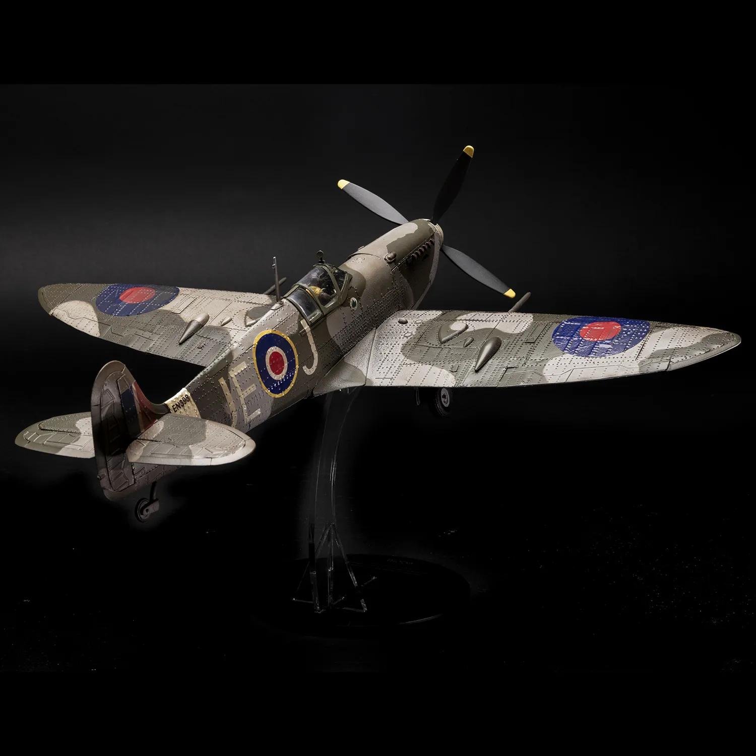 Occre Supermarine Spitfire Mk IXc EN398 Aircraft Model – World War II – 1/24
