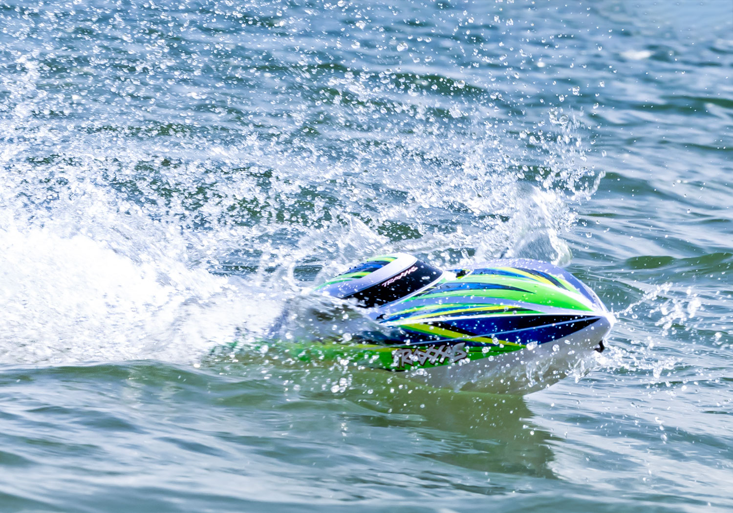 Traxxas Disruptor 4S 40+ MPH High-Performance Boat Orange