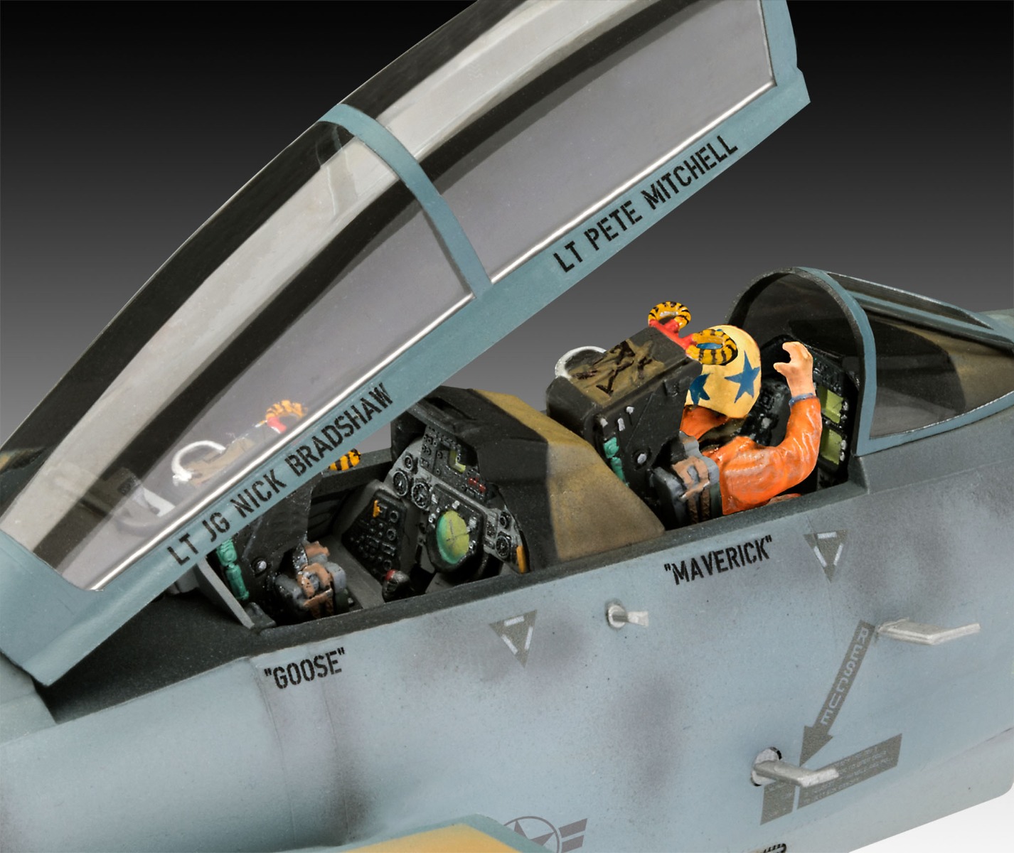 Revell Top Gun Maverick's F-14A Tomcat 1/48