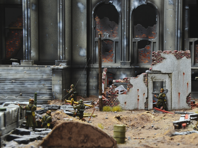Italeri Battle For The Reichstag Berlin 29th April / 2nd May 1945 Battle Set 1/72