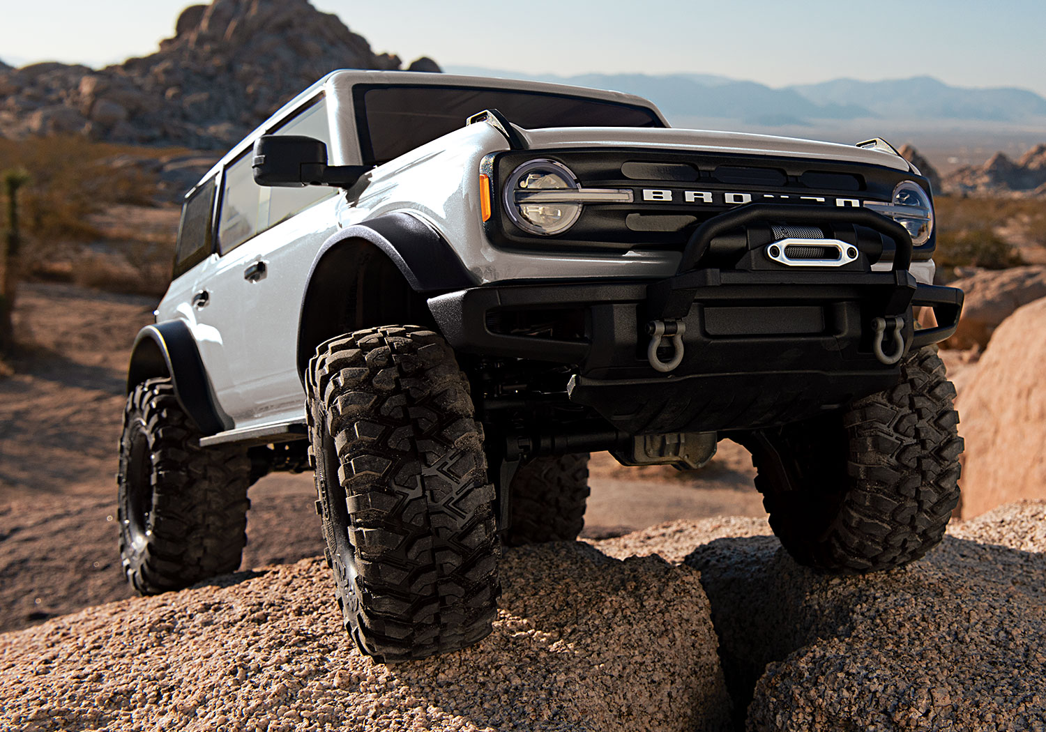 Traxxas 2021 Ford Bronco TRX-4  4WD Scale and Trail Crawler Fully-Assembled 1/10 - Blue