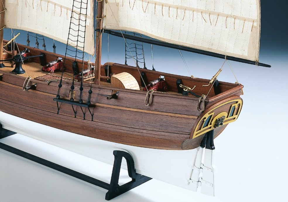 Amati Adventure Pirate Ship 1/60