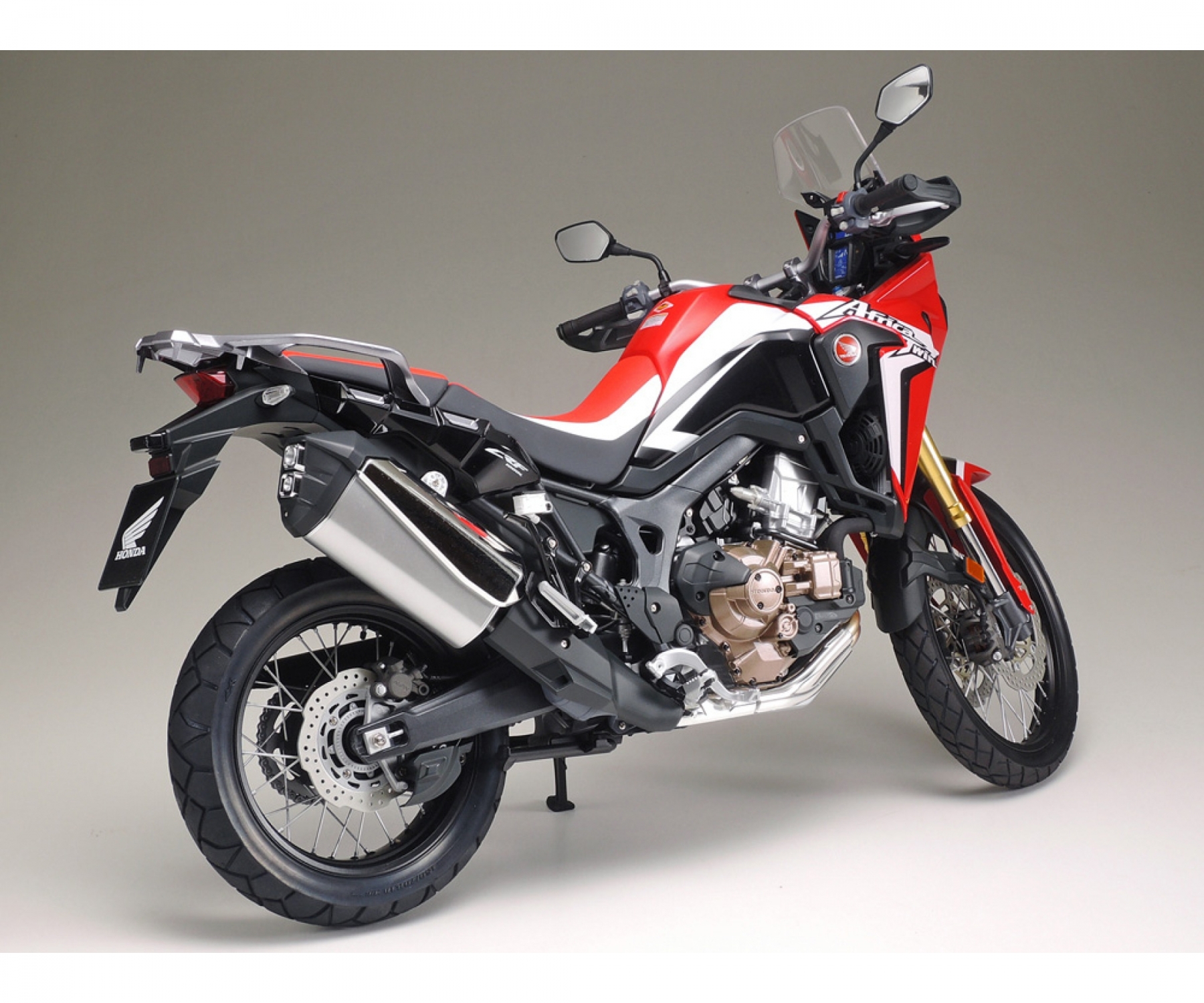Tamiya Honda CRF 1000L Africa Twin Enduro 1/6
