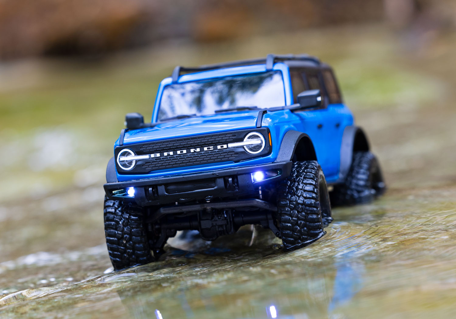 Traxxas TRX-4M Bronco 4WD Electric Scale and Trail Crawler with TQ 1/18 Area 51
