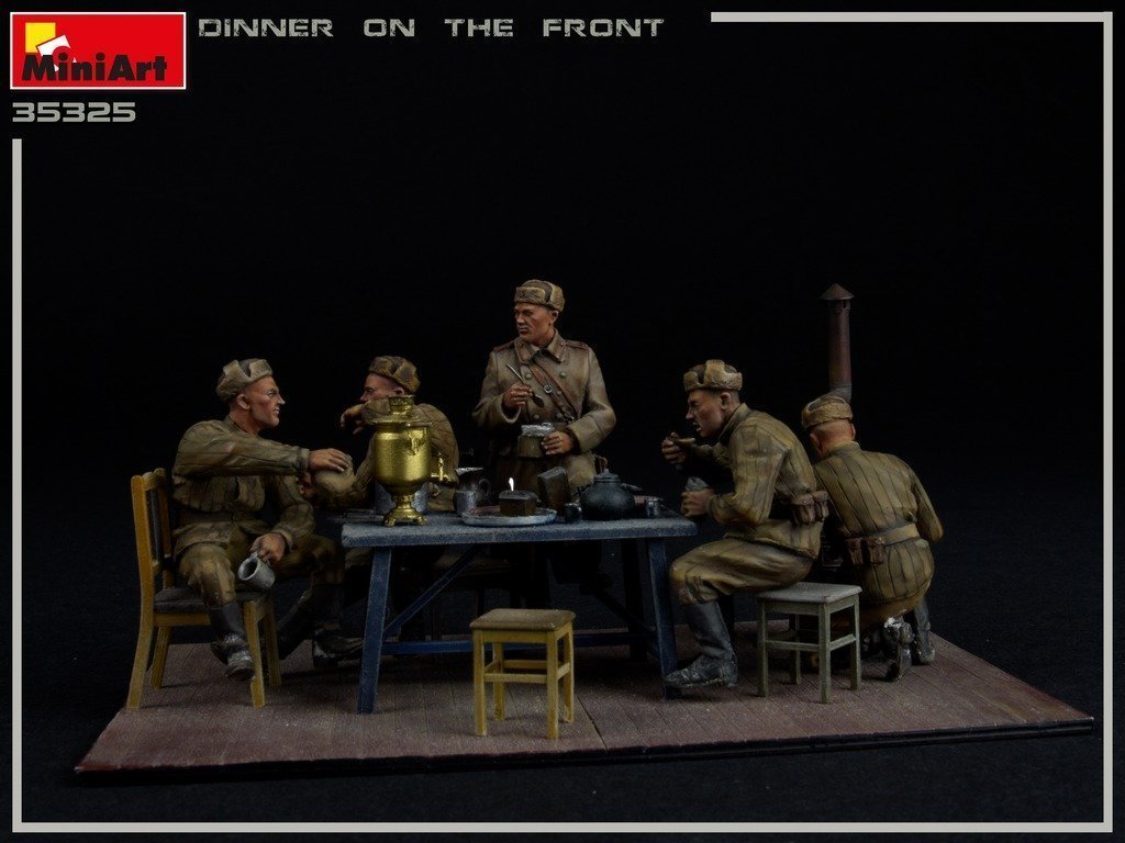 MiniArt Dinner On The Front 1/35