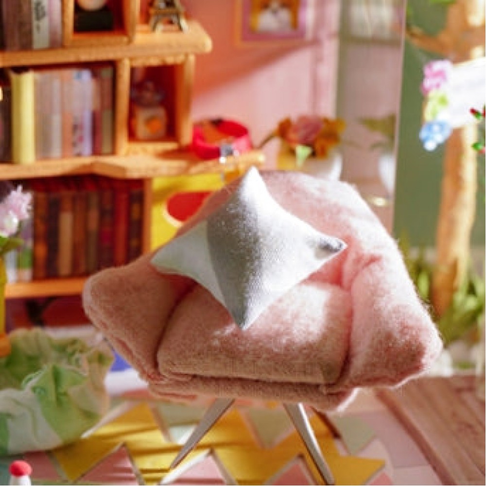 Rolife DIY Miniatuurhuis Dora's Loft 1/24