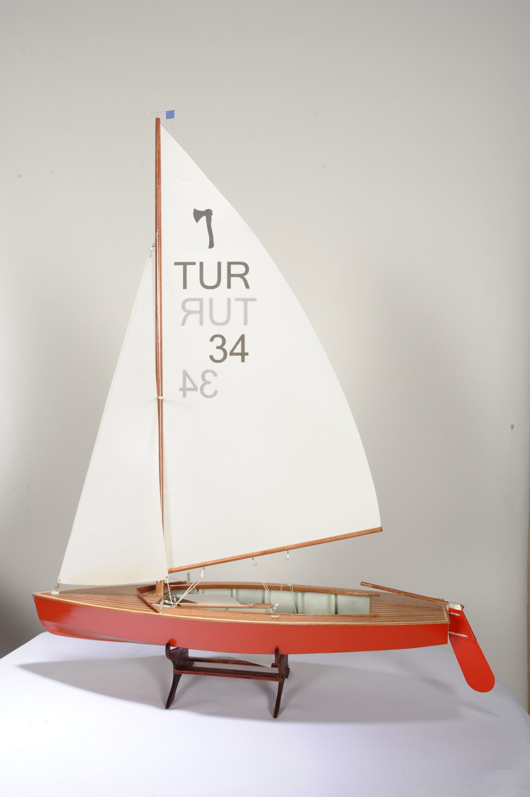 Turk Model PIRAT “Sailing Class”  1/10