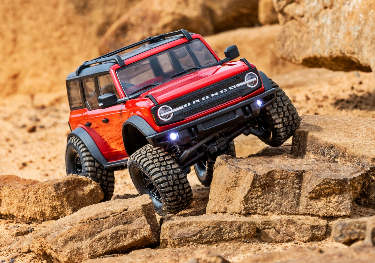 Traxxas TRX-4M Bronco 4WD Electric Scale and Trail Crawler with TQ 1/18 RED