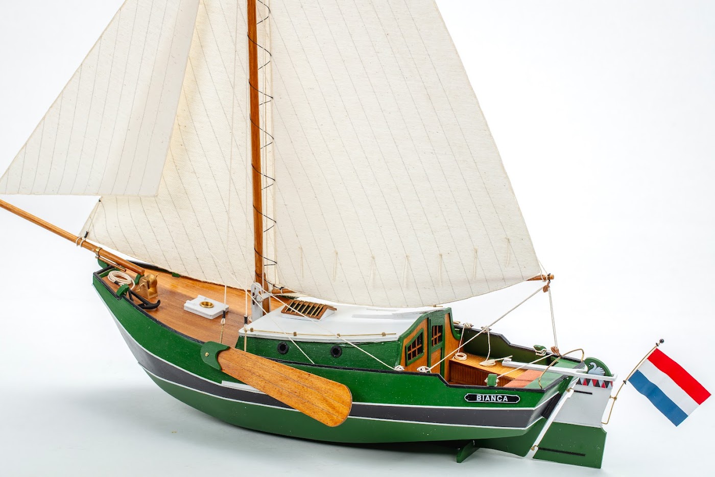 Billing Boats Zeeschouw 1/22