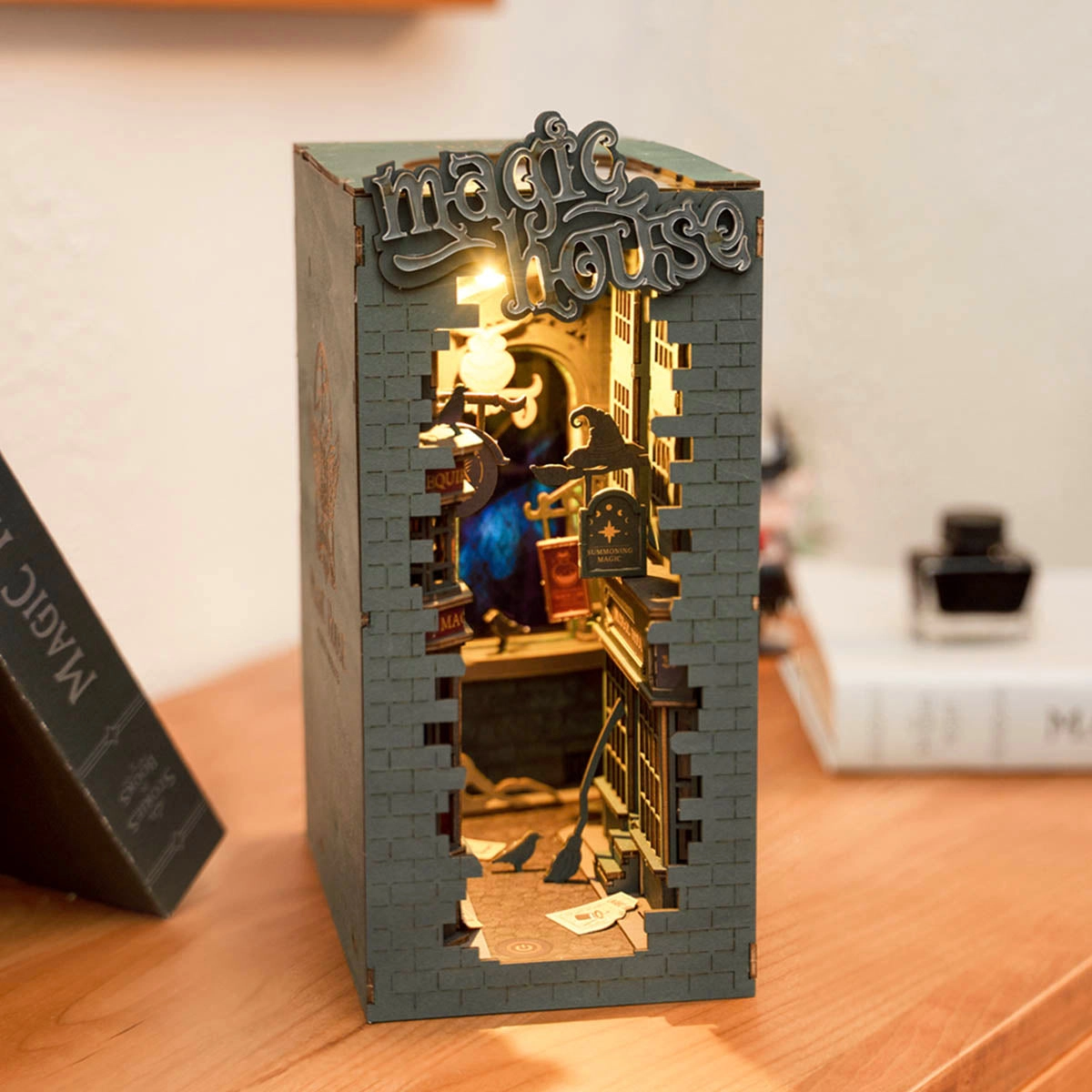 Rolife Book Nook & Wonderland Magic House