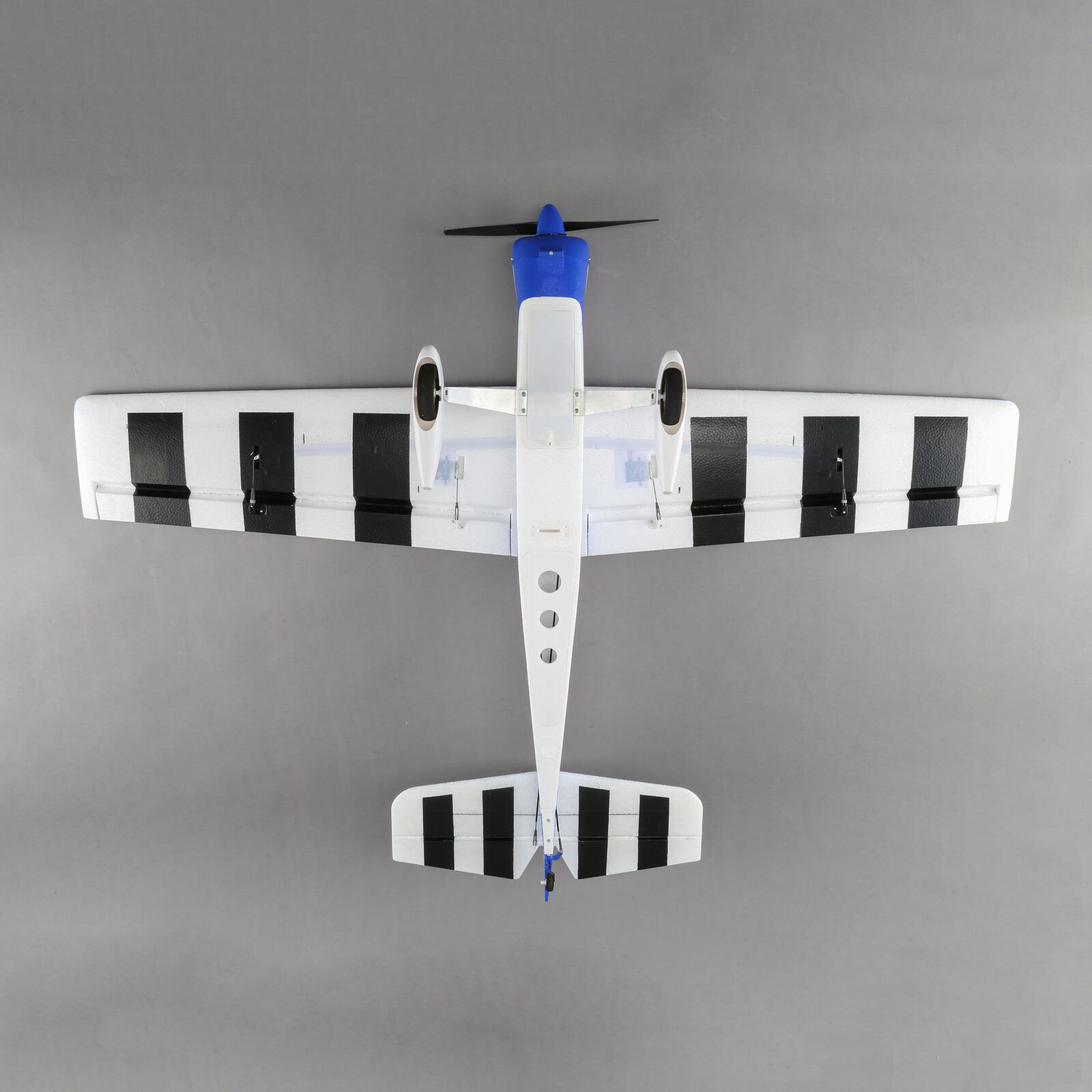 E-Flite Valiant 1.3m BNF Basic SAFE & AS3X