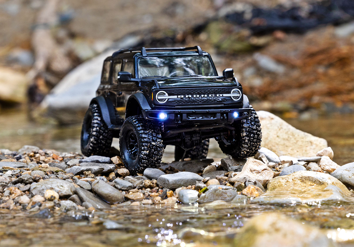 Traxxas TRX-4M Bronco 4WD Electric Scale and Trail Crawler with TQ 1/18 BLACK