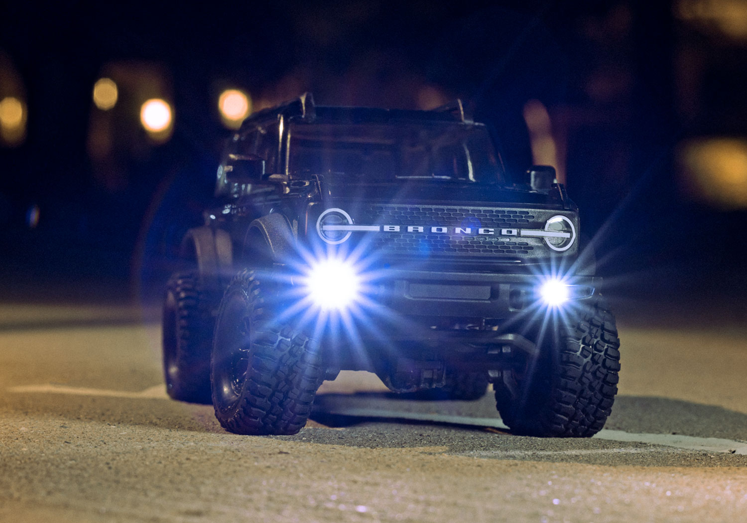 Traxxas TRX-4M Bronco 4WD Electric Scale and Trail Crawler with TQ 1/18 BLACK