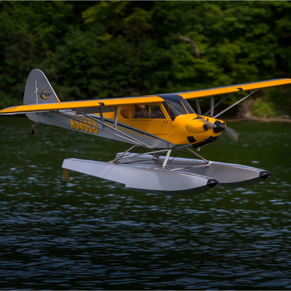 HANGAR 9 Carbon Cub 15cc ARF 90"