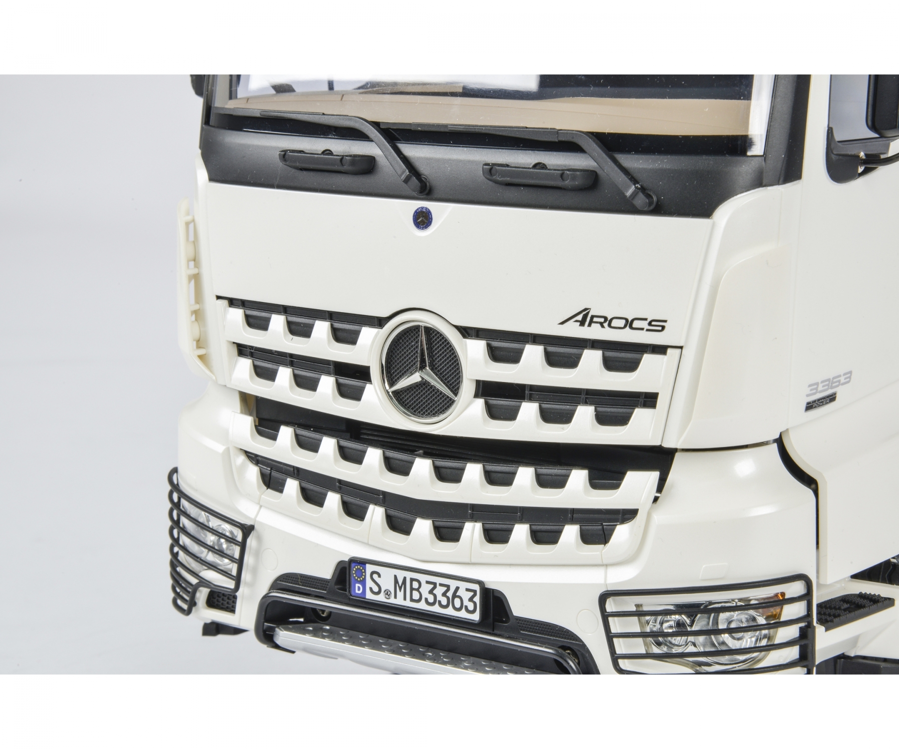 Tamiya Mercedes Benz Arocs 3363 6x4 ClassicSpace Truck Kit 1/14