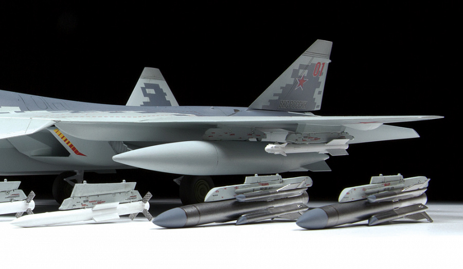 Zvezda Russian Fifth-Generation Fighter SU-57 1/48