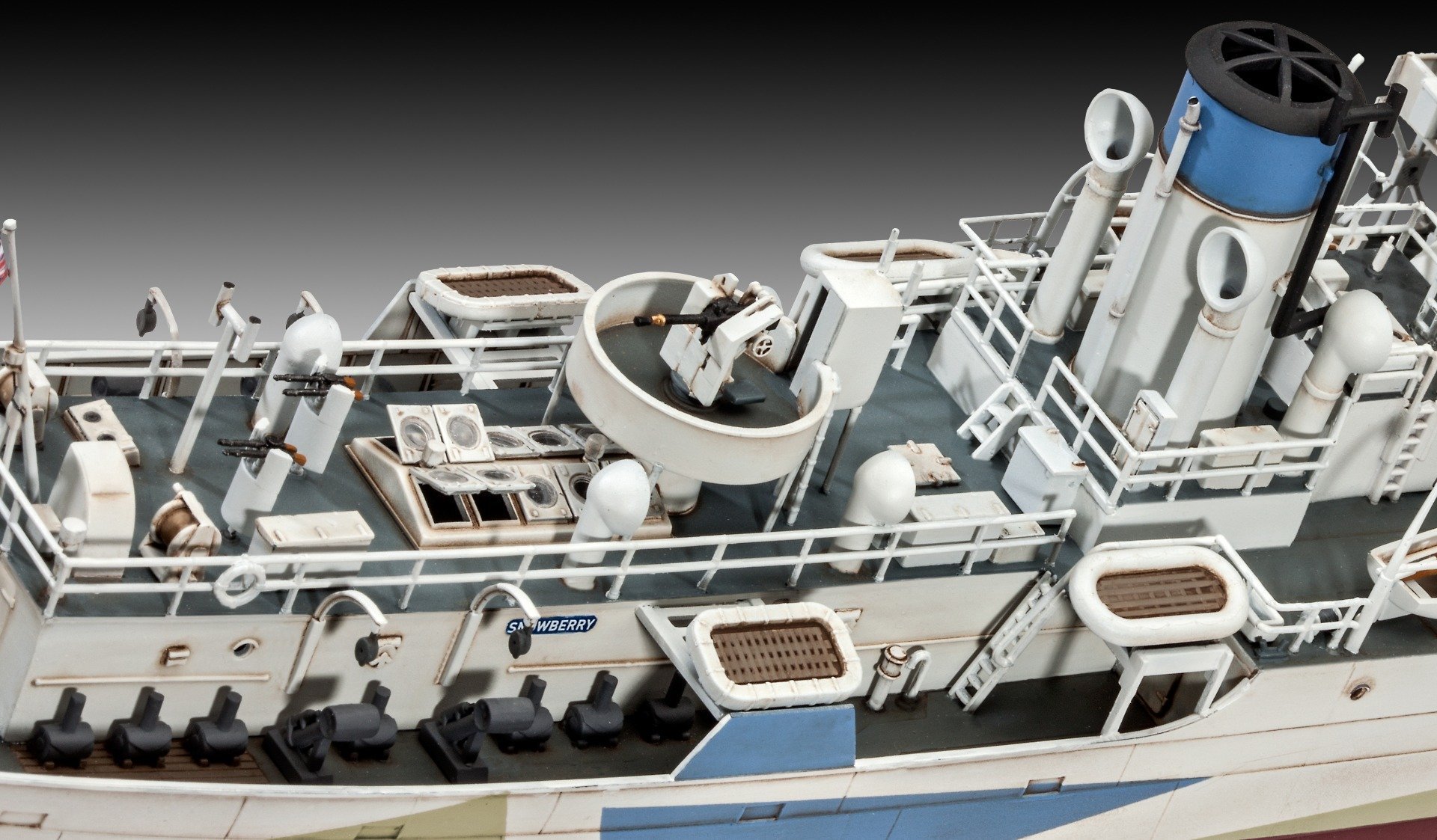 Revell Flower Class Corvette HMCS Snowberrry 1/144