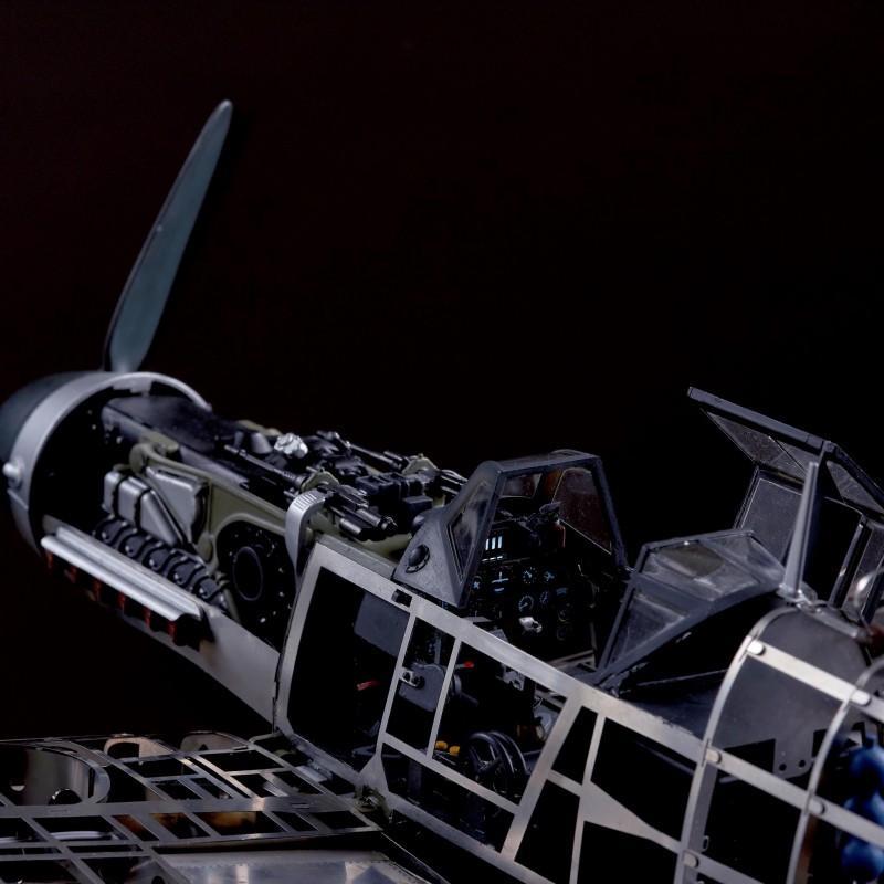 Artesania Latina Metal & Plastic Model: Messerschmitt Bf109G Aircraft 1/16