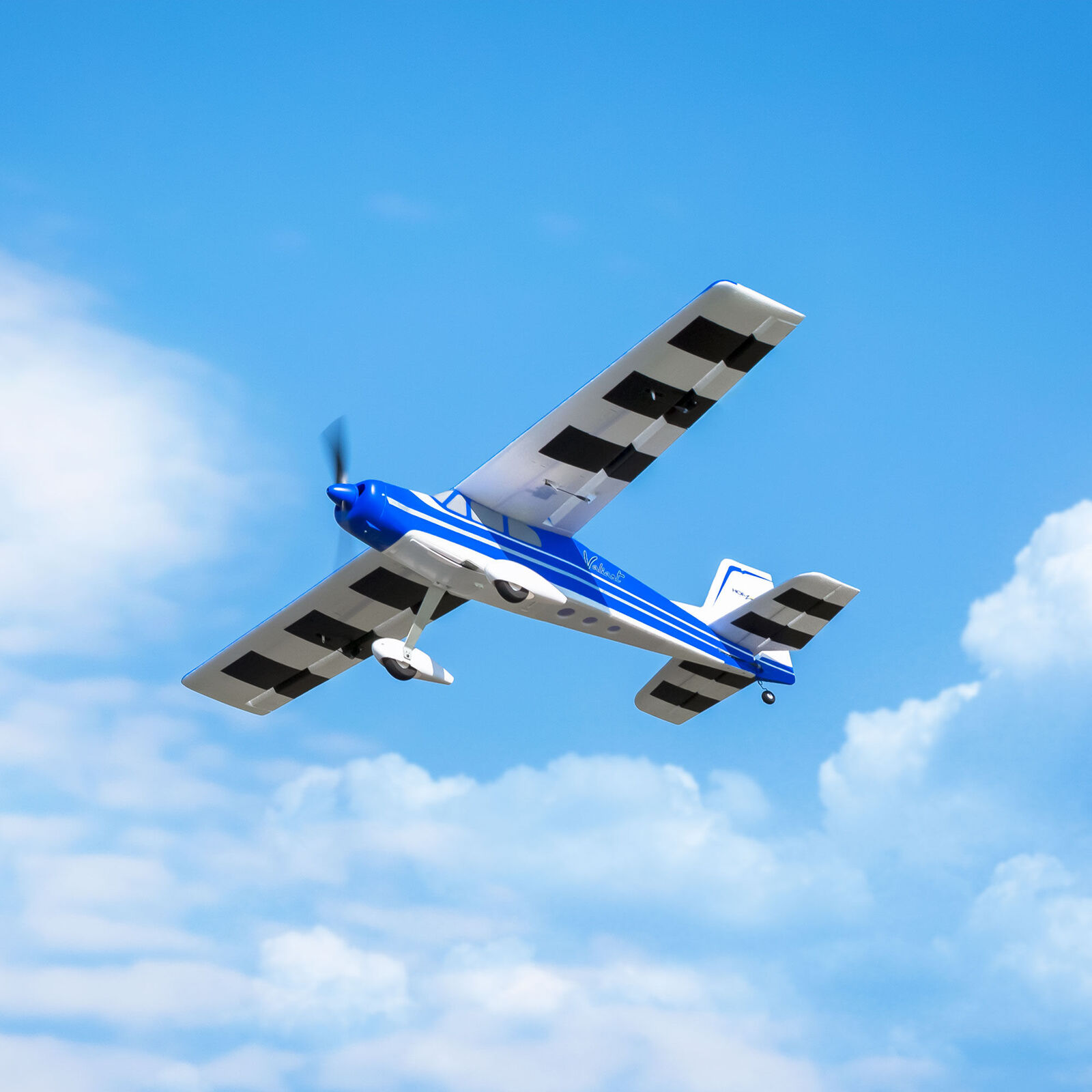 E-Flite Valiant 1.3m BNF Basic SAFE & AS3X