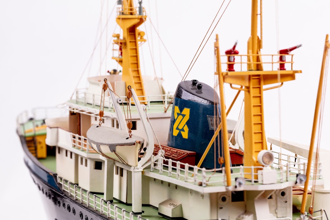 Billing Boats Zwarte Zee 1/90