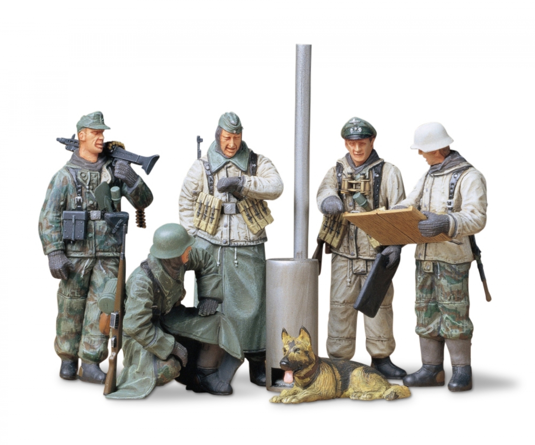 Tamiya German Soldiers at Field Briefing 1/35