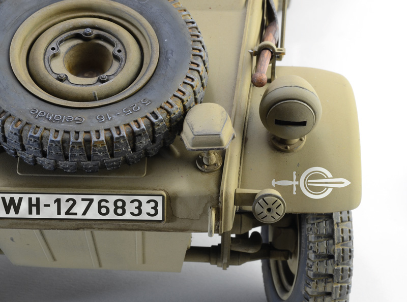 Italeri Kdf. 1 Typ 82 Kübelwagen 1/9