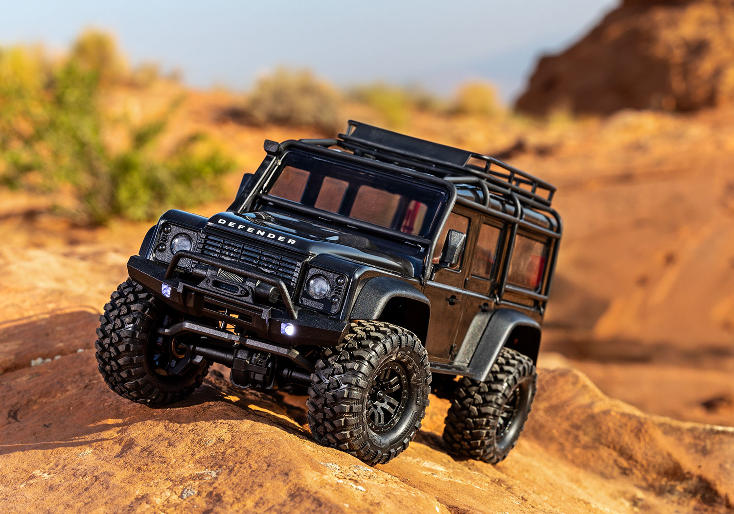 Traxxas TRX-4M Land Rover 4WD Electric Scale and Trail Crawler with TQ 1/18 Black