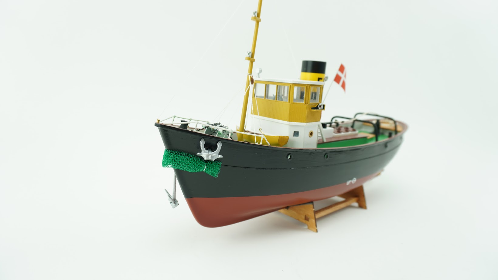 Billing Boats Ymer Tugboat 1/60