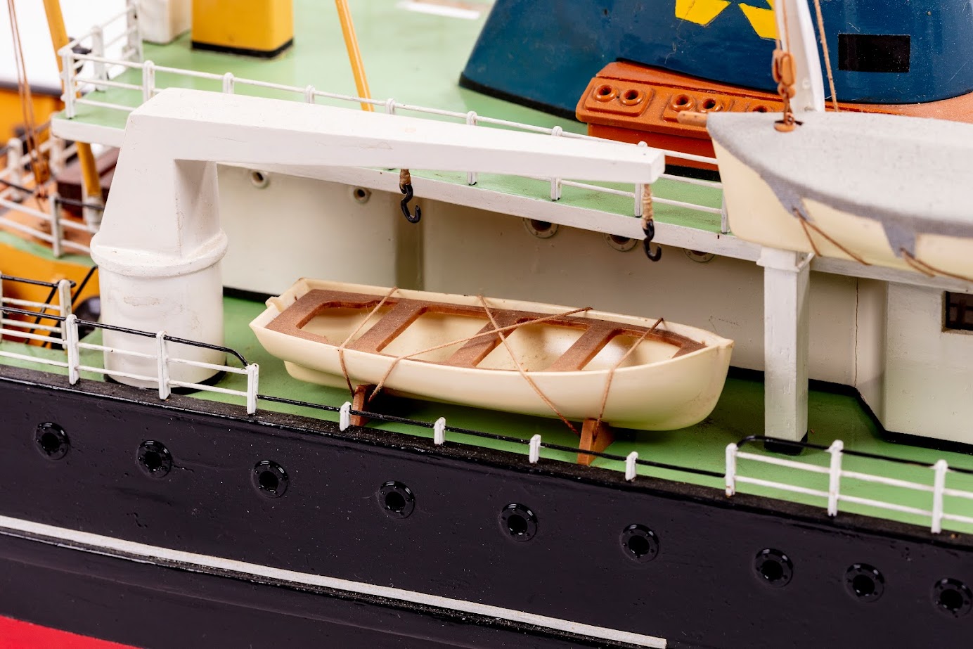 Billing Boats Zwarte Zee 1/90