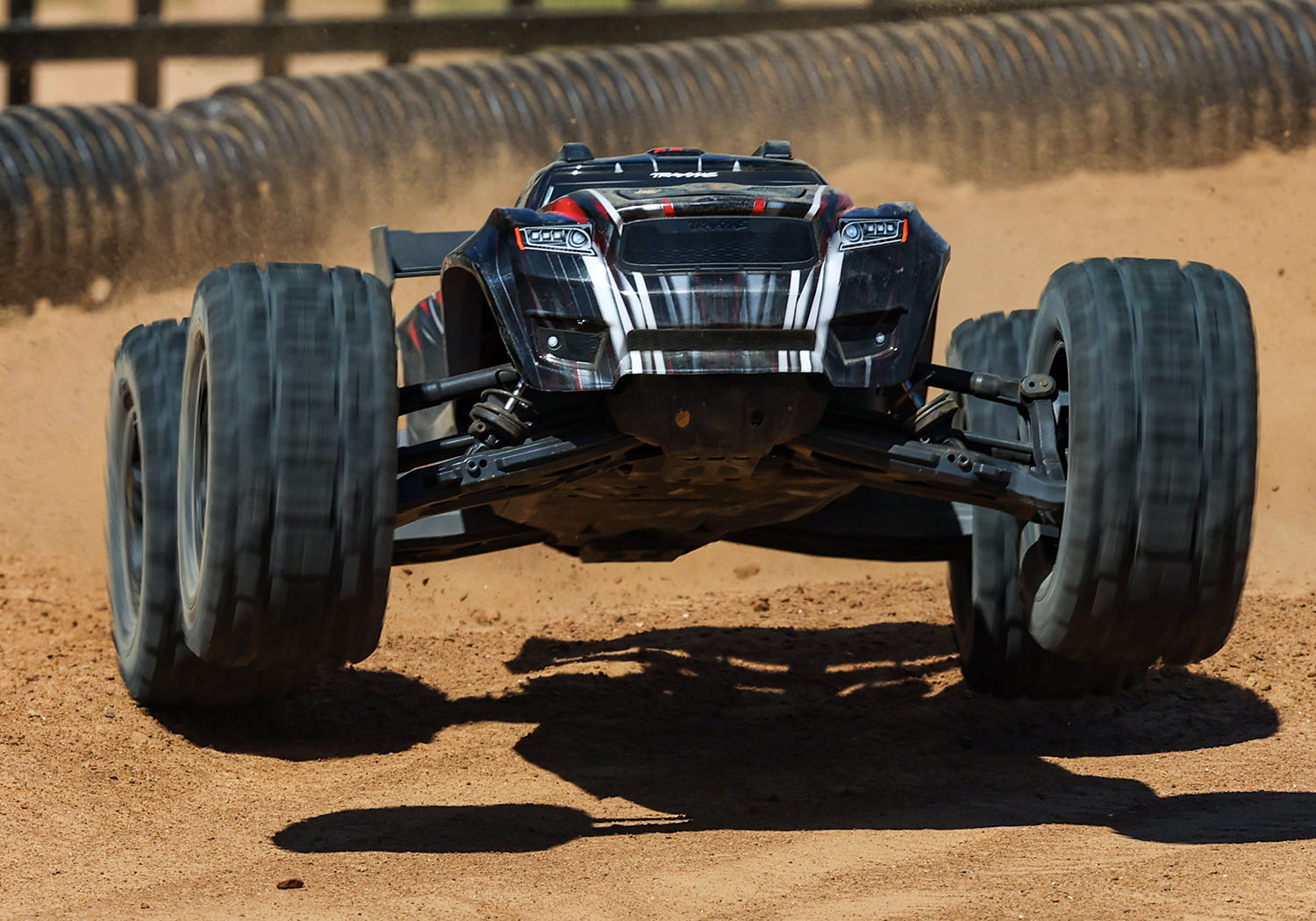 Traxxas Sledge V2 Belted Brushless 6S Off-Road Truggy 1/8 4WD TSM RTR Red