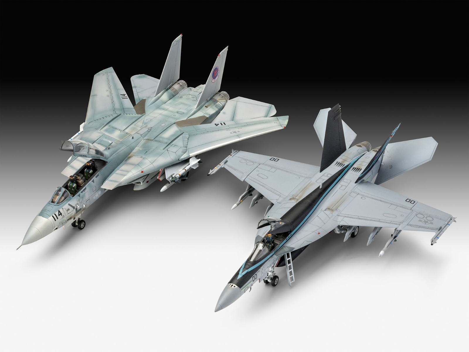 Revell Top Gun Maverick Movie Gift Set 1/72