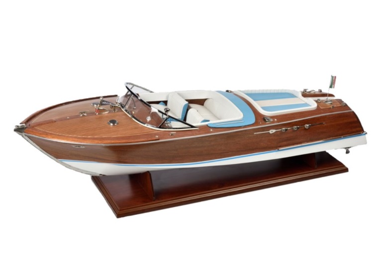 Amati Riva Aquarama Italian Runabout kit 1/10