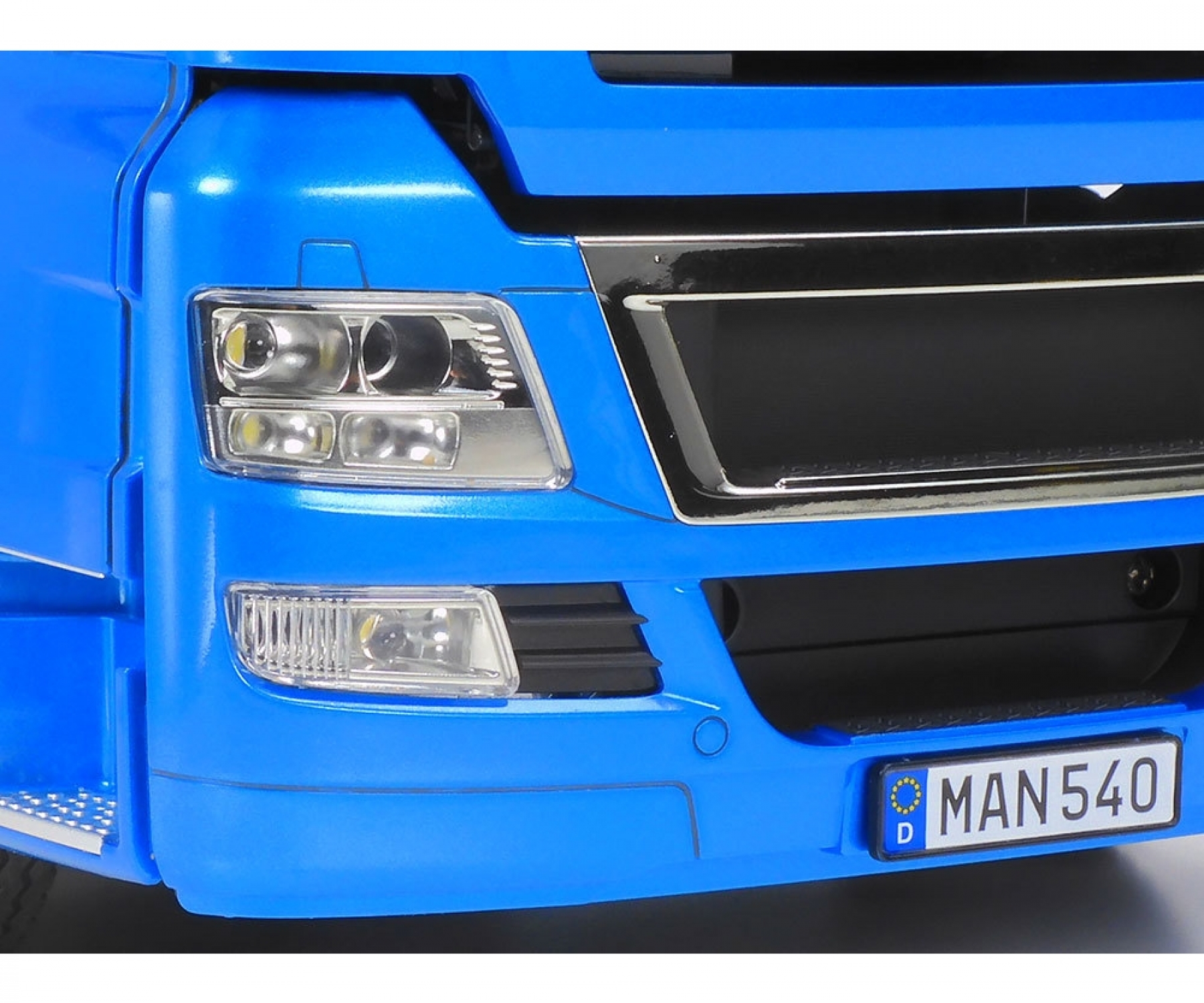 Tamiya	MAN TGX 26.540 6x4 XLX Euro 5 Model Light Metallic Blue Edition R/C Truck Kit 1/14