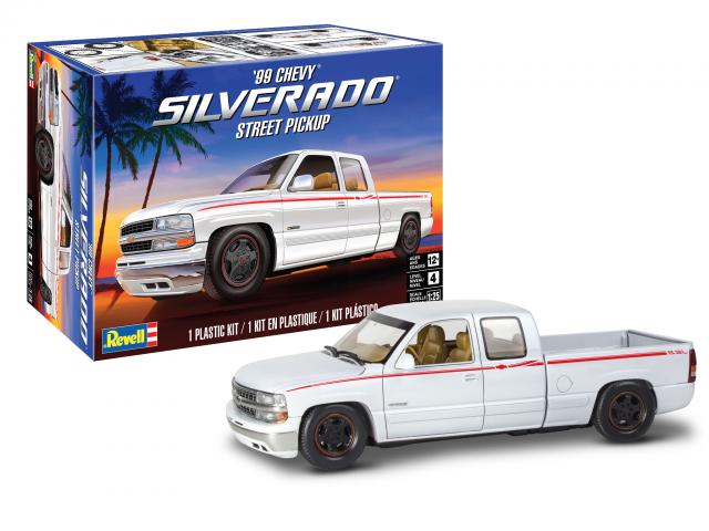 Revell 1999 Chevy Silverado Custom Pickup 1/25