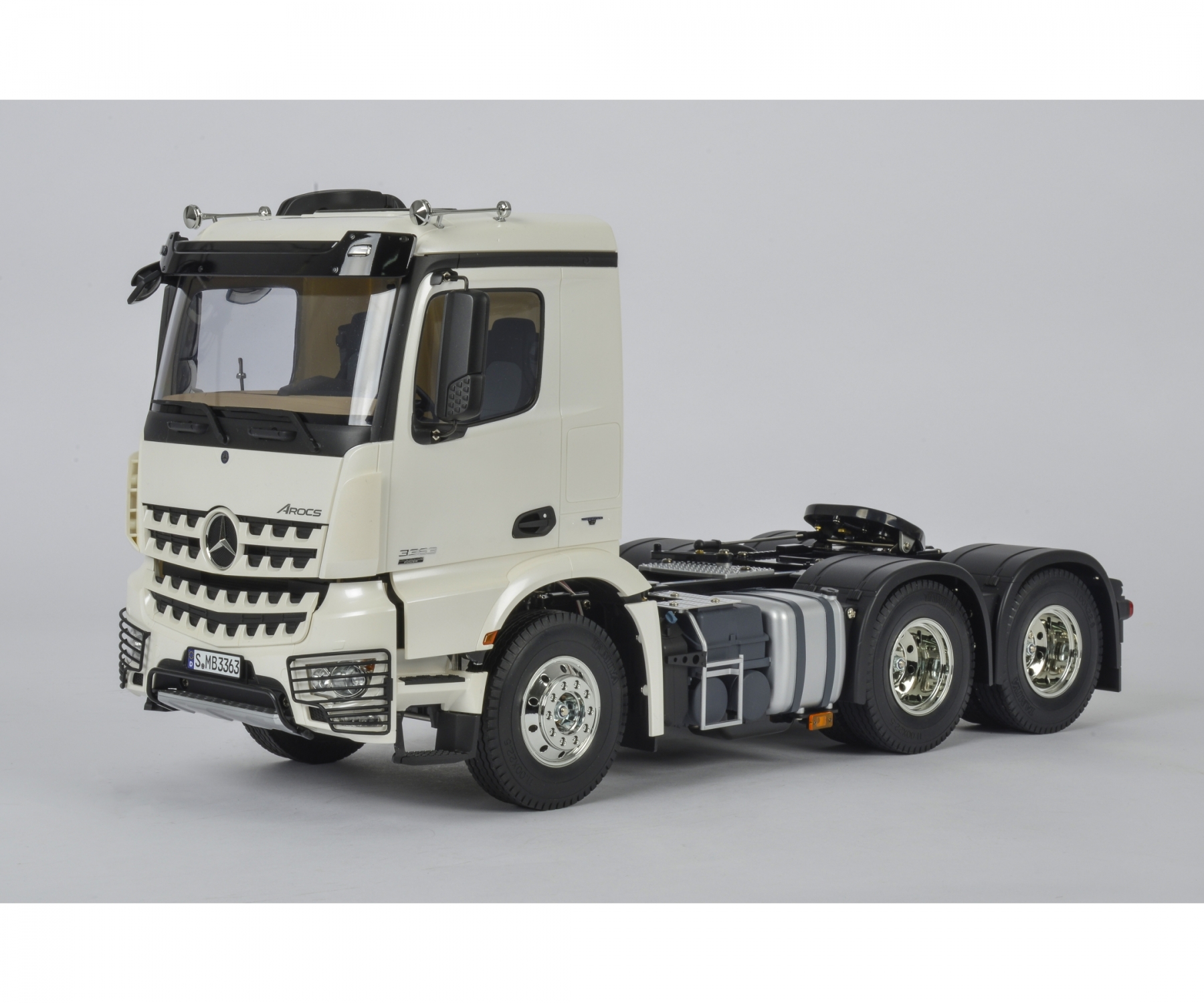 Tamiya Mercedes Benz Arocs 3363 6x4 ClassicSpace Truck Kit 1/14