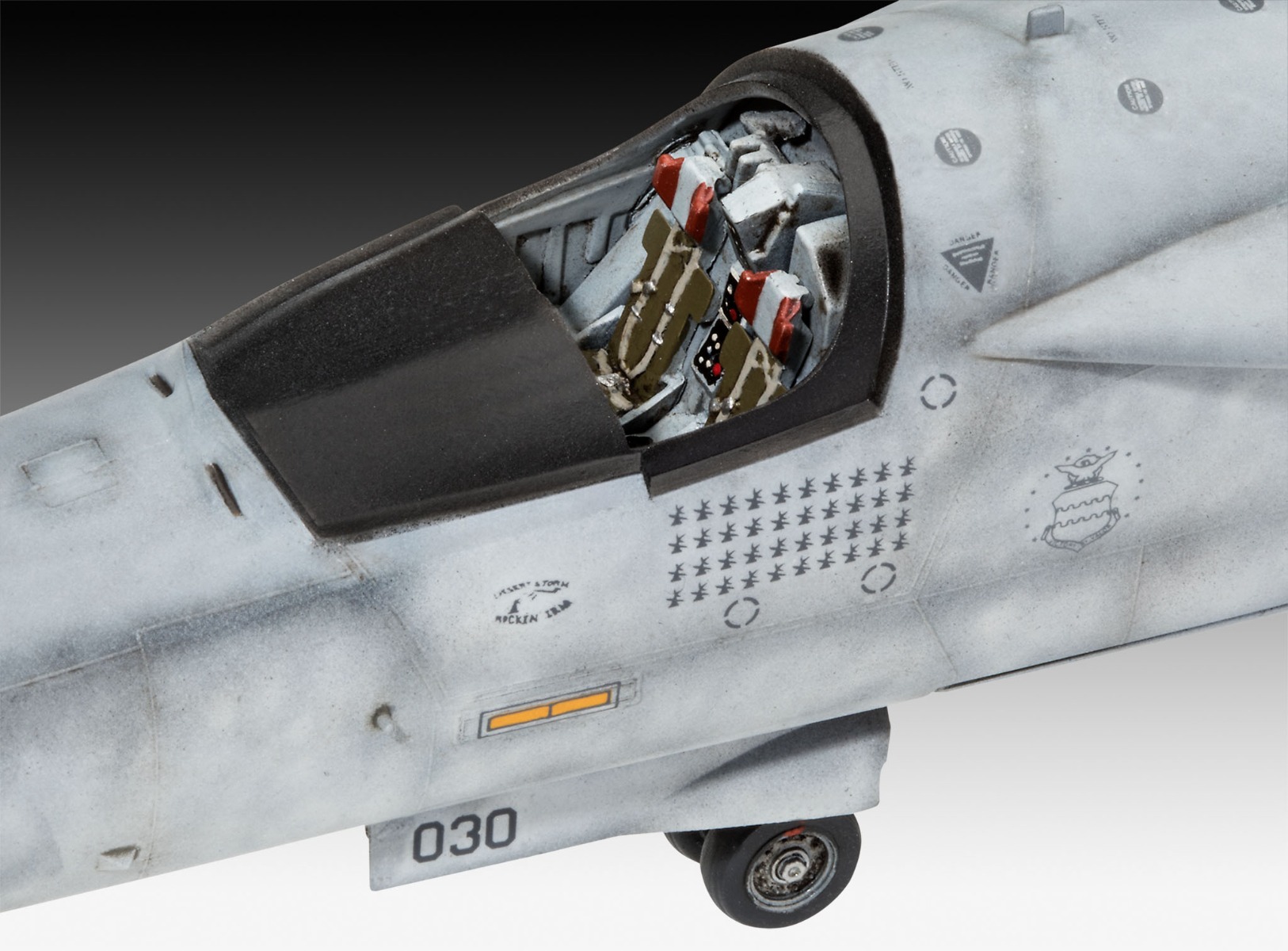 Revell EF-111A Raven Model Set 1/72