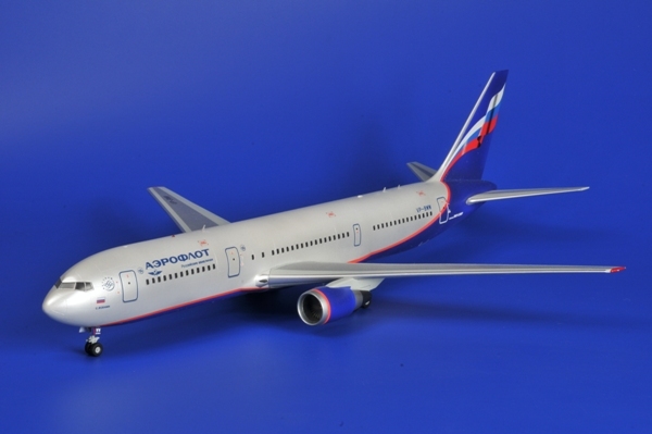 Zvezda Civil airliner Boeing 767-300 1/144