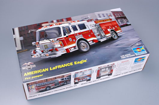 Trumpeter American LaFrance Eagle Fire Pumper 2002 1/25