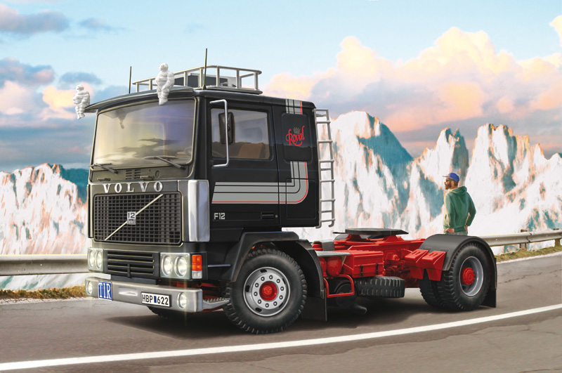 Italeri Volvo F12 Intercooler Low Roof with accessories Truck 1/24
