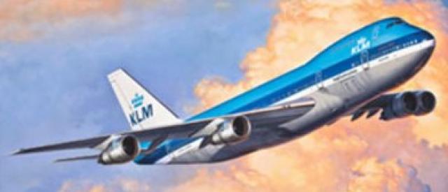 Revell Boeing 747-200 Model Set 1/450