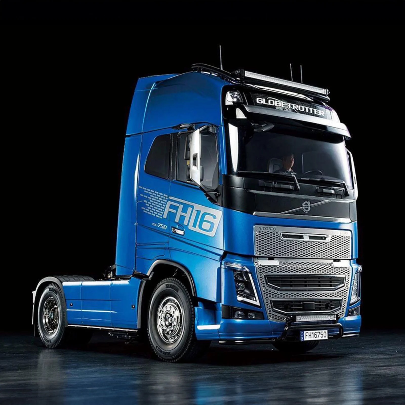 Tamiya Volvo FH16 XL 750 4X2 R/C Truck Kit 1/14