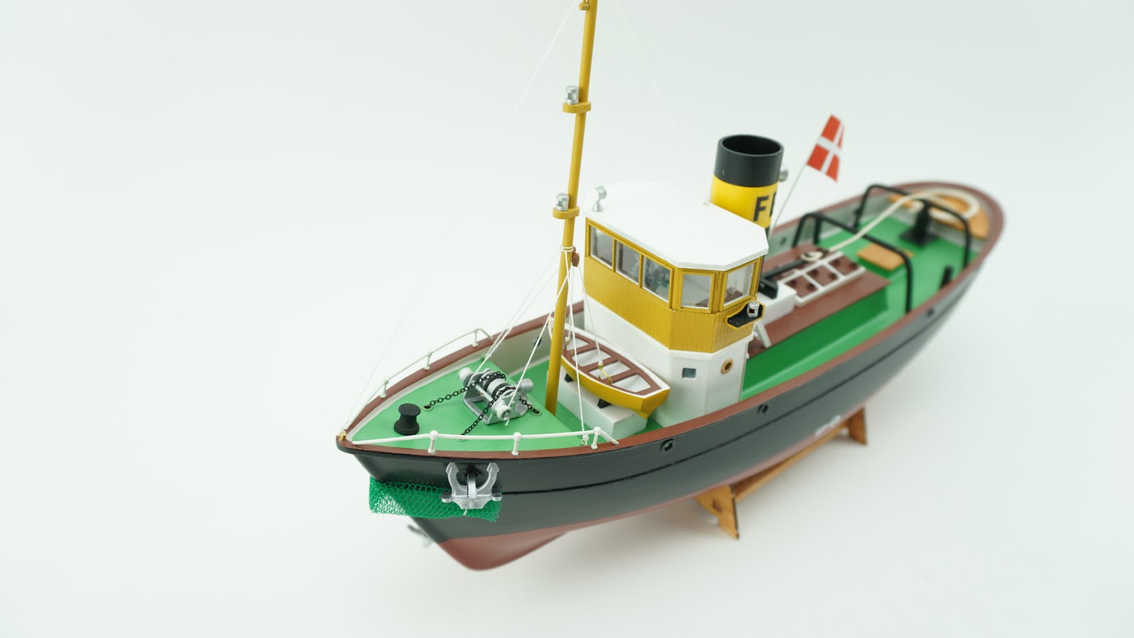 Billing Boats Ymer Tugboat 1/60