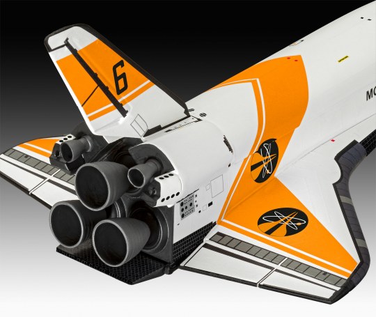 Revell Geschenkset Moonraker Space Shuttle (James Bond 007) "Moonraker" 1/144