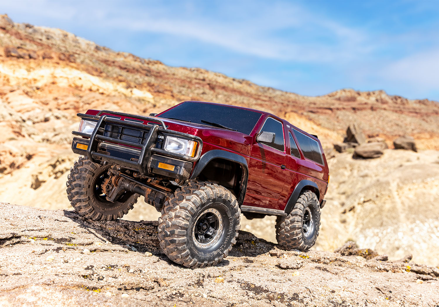 Traxxas Nissan Pathfinder TRX-4 4WD Scale and Trail Crawler Fully-Assembled 1/10 Red