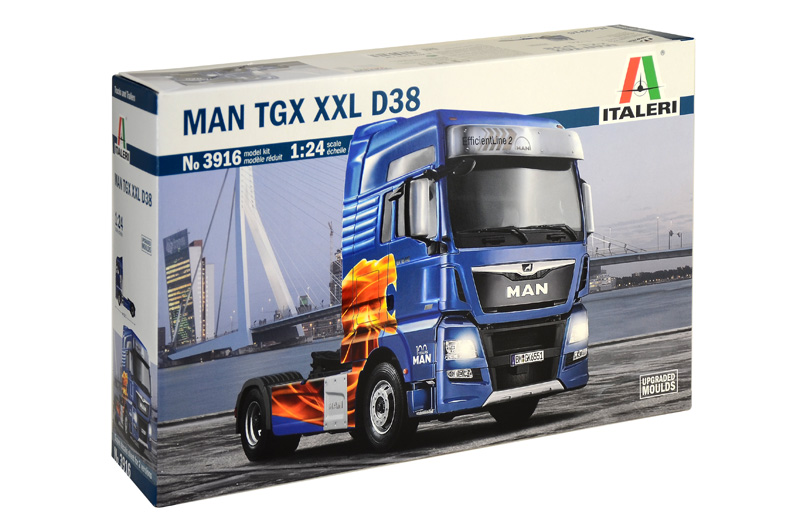 Italeri Man TGX XXL D38 1/24
