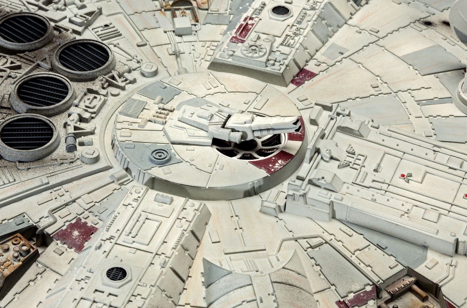 Revell Millennium Falcon Spaceship Model  1/72